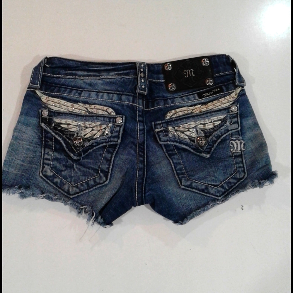 Miss Me Shorts Size 25